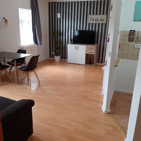 Monteurswohnungen In Zentral Appartamento